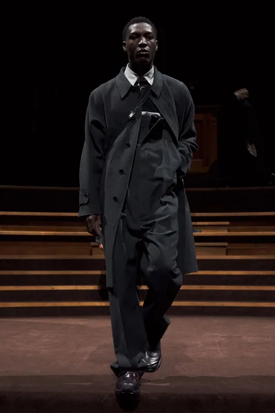 Look 11